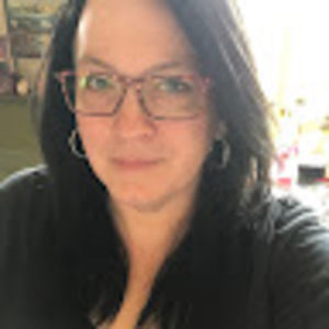 Meet your Posher, Adrienne